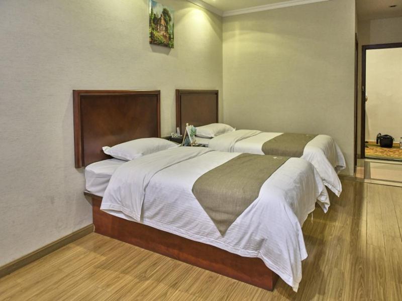 Greentree Inn Guangdong Foshan Longjiang North Fenghua Road Express Hotel Шуньдэ Экстерьер фото